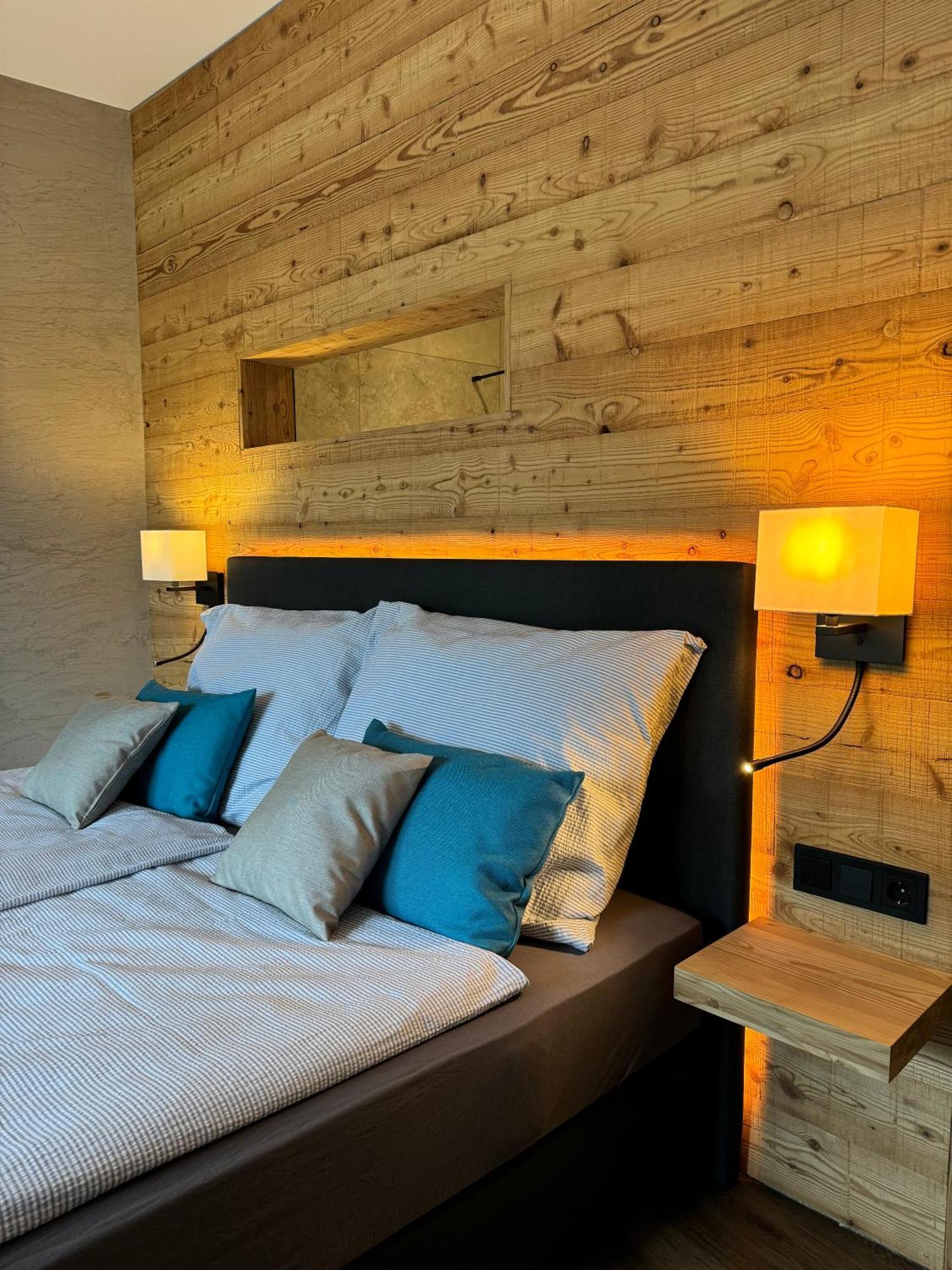 Veenland Hotel Харен Экстерьер фото