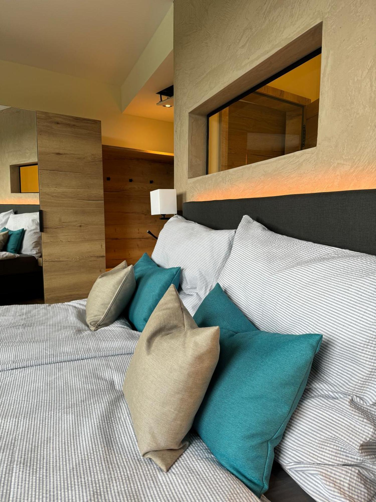 Veenland Hotel Харен Экстерьер фото