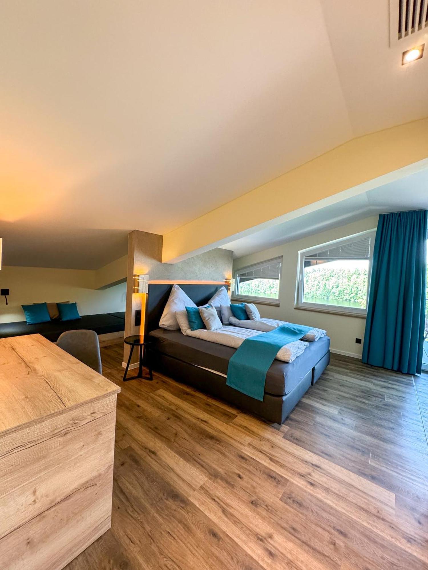 Veenland Hotel Харен Экстерьер фото