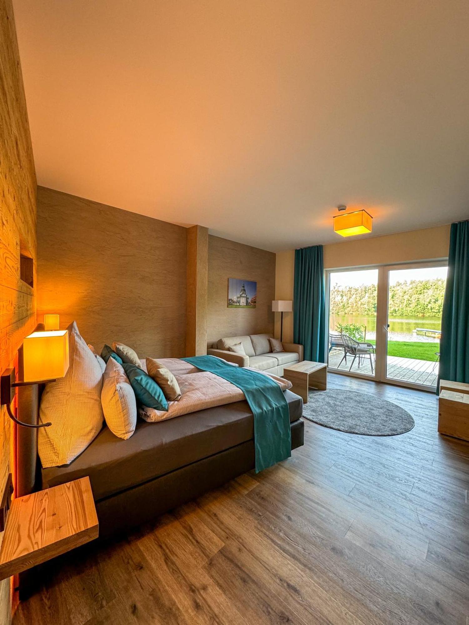Veenland Hotel Харен Экстерьер фото
